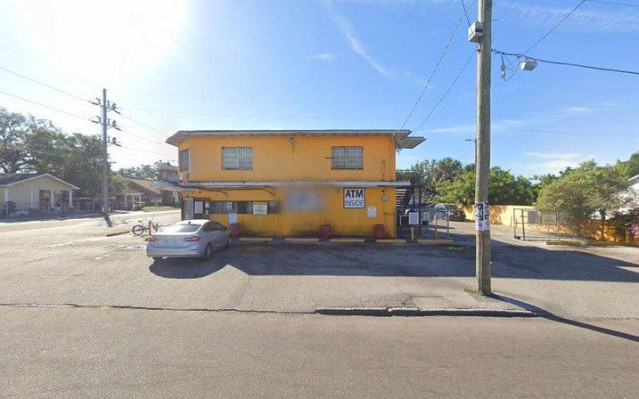 Pauls liquor store