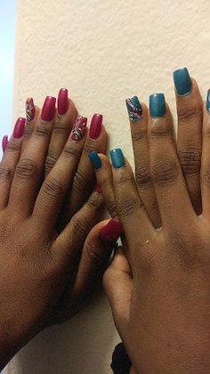 Lee-Nails