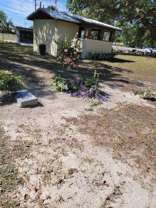 Lutz Cemetery