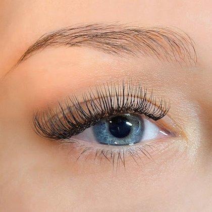 The Lash Lounge