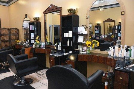 Chateau De M Salon