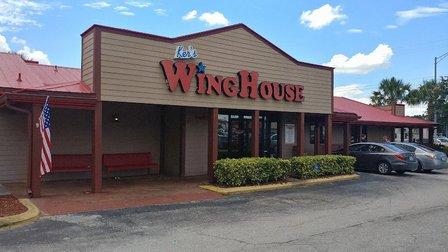 WingHouse Bar & Grill