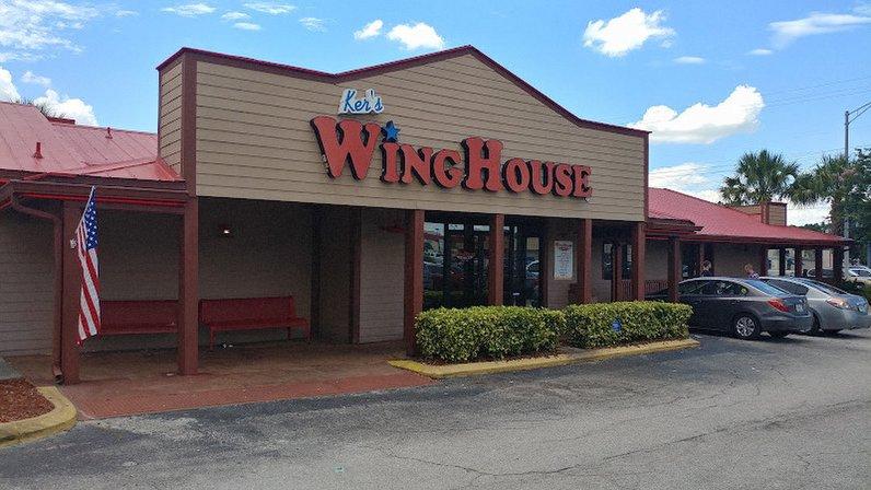 WingHouse Bar & Grill