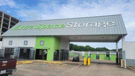 Extra Space Storage