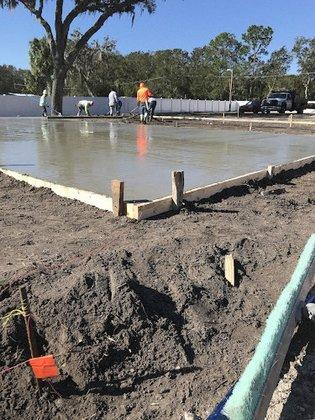Castellón concrete llc