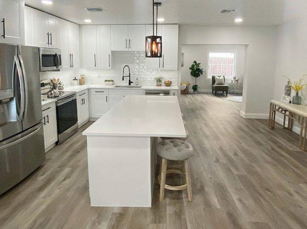 Euro Style Kitchen Cabinets and Vanity’s. ESCABINETRY