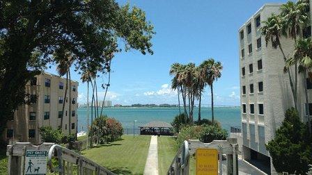 Harbor Oaks Place Inc