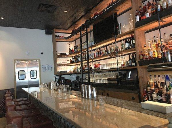 Hotel Bar