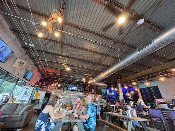 Pee-Pa's Garage Craft Brewery