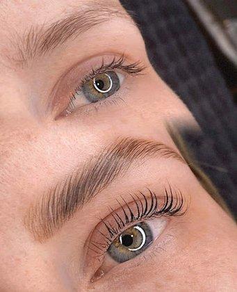 Ur Eyebrows Threading & Beauty by Sabina (For women’s only)