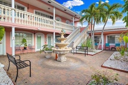 Blind Pass Resort Condo-Motel