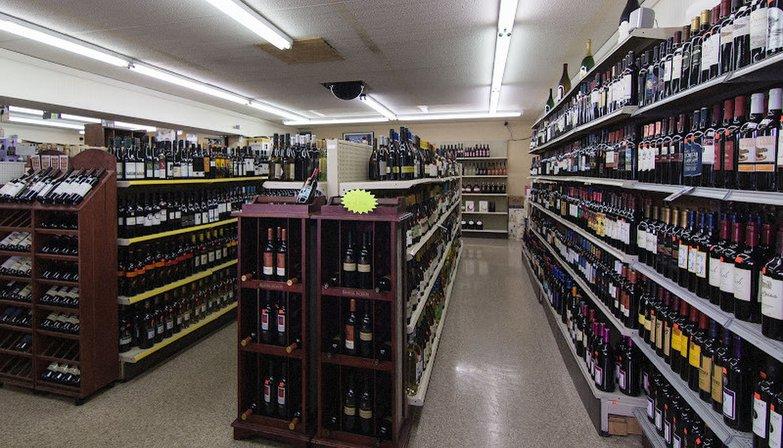 ROGERS LIQUOR ON THE ROCKS
