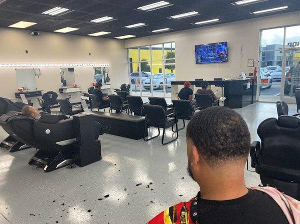 Fenixx Barbershop LLC