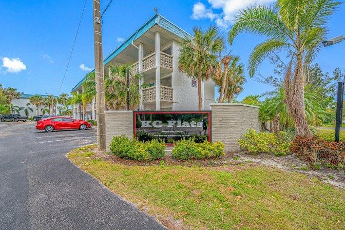 KC Flats Apartments, a Palm Communities Property