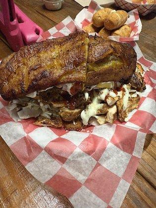 Luzma’s Kitchen / Venezuelan Food Trailer