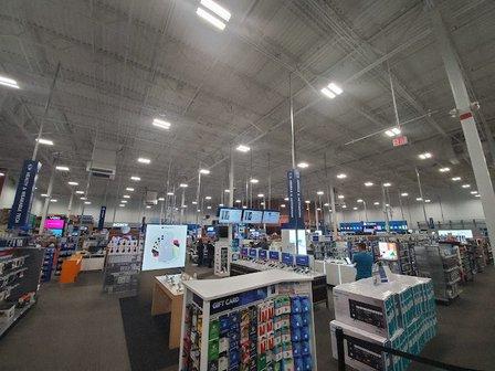 Drew 19 Shopping Center.