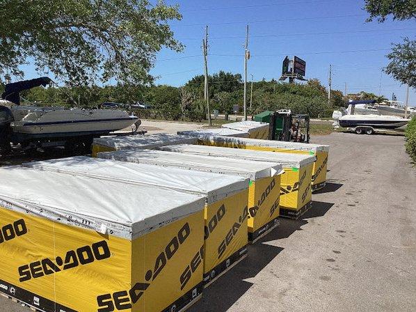 Mad Beach Boat Rentals