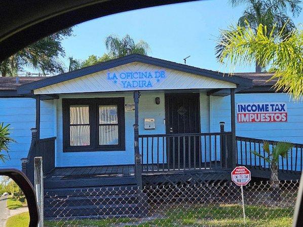 La Oficina De Yadira Felix