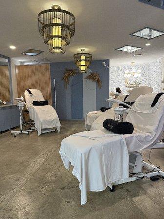 MaisonGlo - Facial Spa