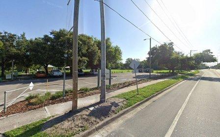 1200 E Lake Ave Parking