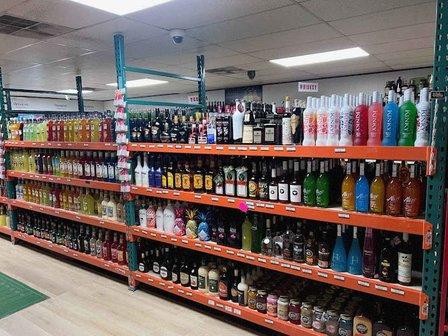 Brahman Liquor, Smoke & Vape