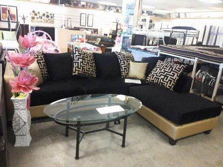 Le Furniture