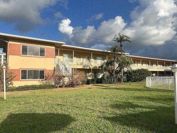 Sea Chest Motel
