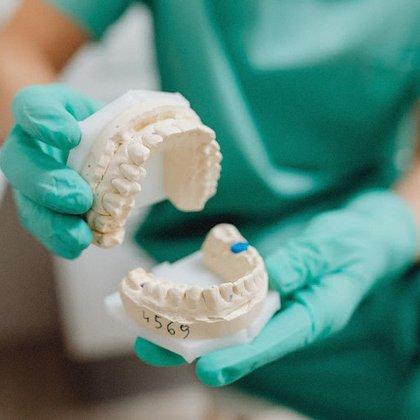 Smile Dental Laboratory - Tampa