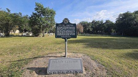 Holton Cemetery