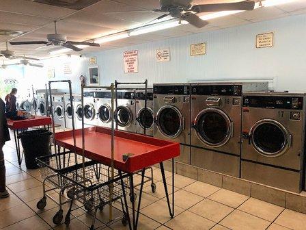 COOL AND CLEAN Coin Laundromat