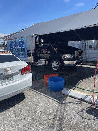 Carwash triangulo dorado