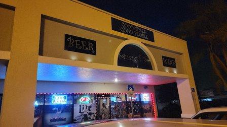 Squeaky's Bar