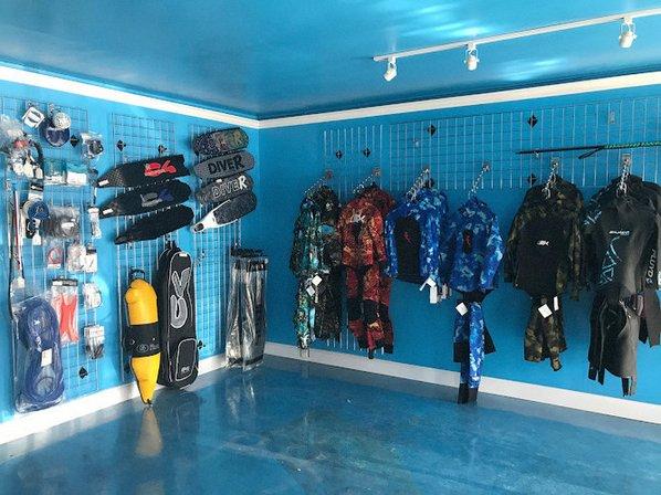 Mad Beach Dive Shop