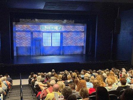 Eight O'clock Theatre