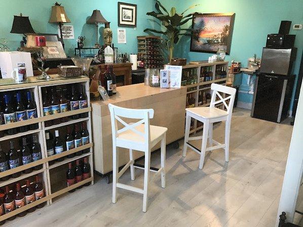 Miami Ave. Wine Bar, Music & The arts