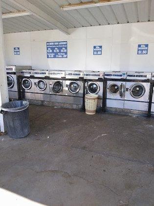 Laundromat Fl And Hills