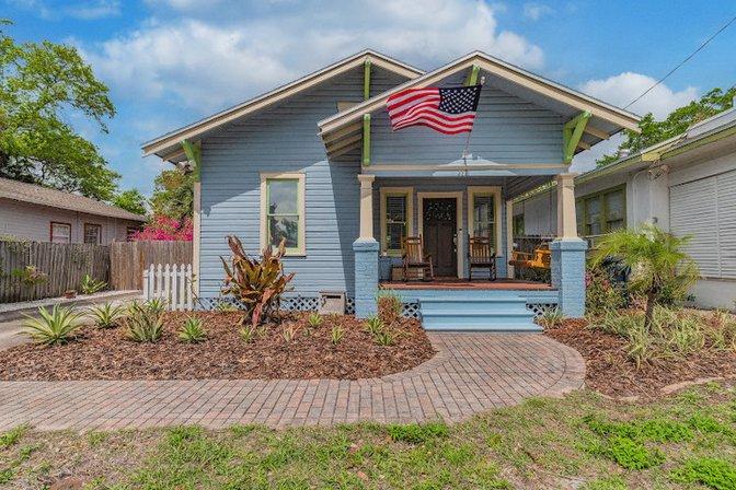 SOPHIA SANCHEZ Broker Associate/Realtor - Smith & Associates Real Estate