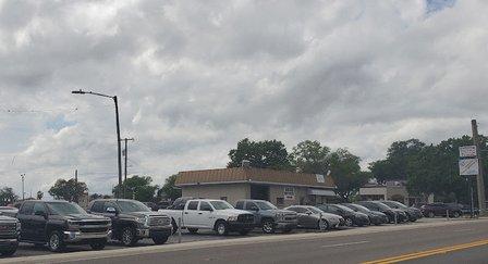 Universal Auto Sales of Plant City