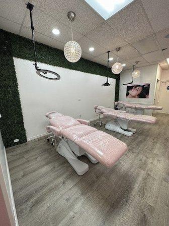 Glamorous House of Beauty
