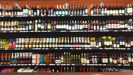 Bulls Liquor II