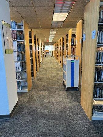 Nelson Poynter Memorial Library