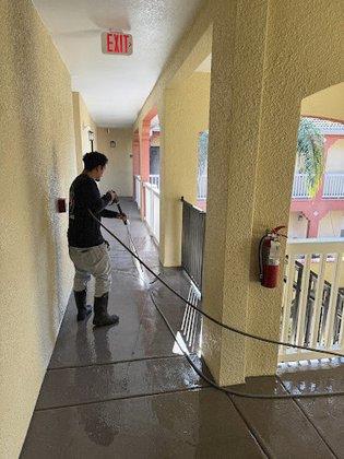 Diamond Pressure Washing Bros LLC.