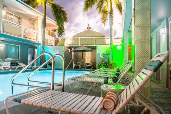 Camelot Beach Suites - Hotel Clearwater Beach