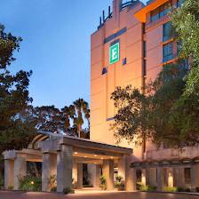 Embassy Suites by Hilton Tampa USF Near Busch Gardens