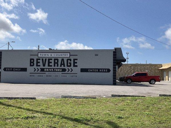 Beer & Beverage-Town N Country