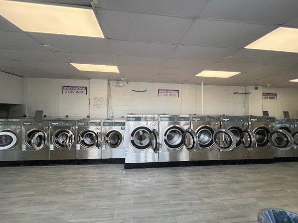 Spins Laundromat