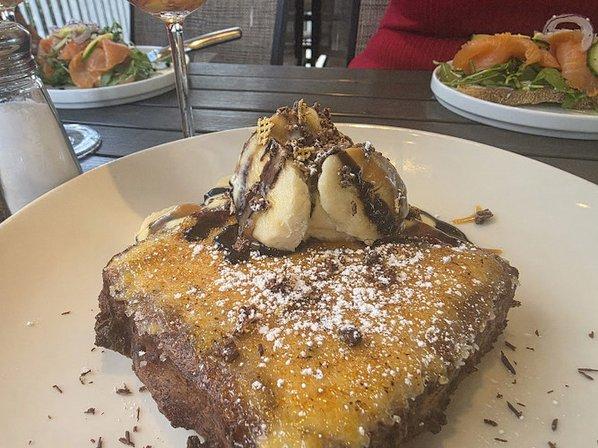 Cooper’s Hawk Winery & Restaurant