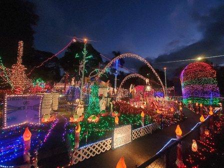 Oakdale Christmas Display