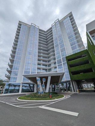 Marina Pointe