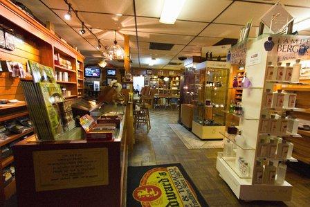 Edward's Pipe & Tobacco Shop